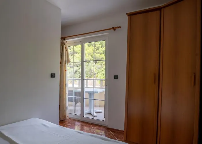 Beach Apartments Villa Holiday Živogošće