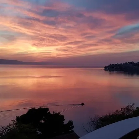 Beach Apartments Villa Holiday شقة *