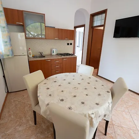 Beach Apartments Villa Holiday Živogošće