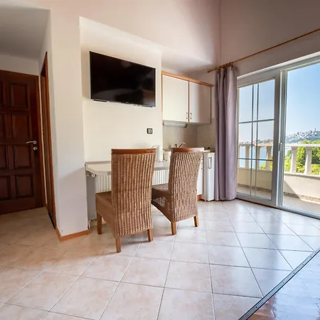 Beach Apartments Villa Holiday Živogošće